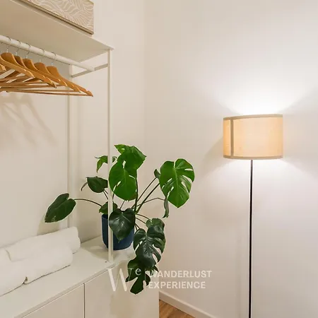 Wanderlust Experience Frankly * Bari