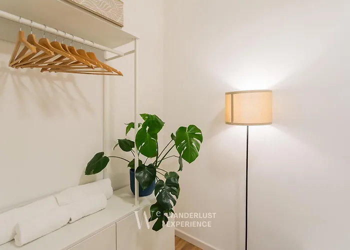 Wanderlust Experience Frankly * Bari